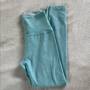 Beyond Yoga blue leggings